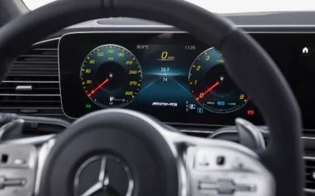 mercedes gls amg interni cruscotto