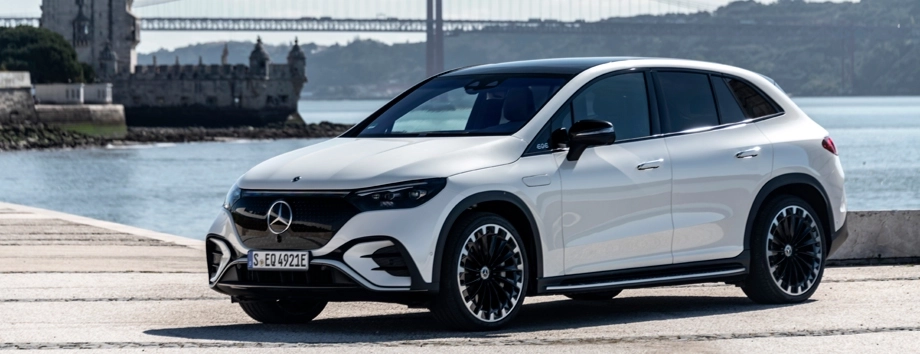 mercedes EQE SUV