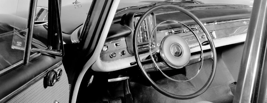 Volante Mercedes anni 60 W111