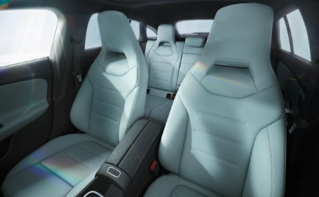 mercedes cla shooting brake interni sedili sportivi anteriori