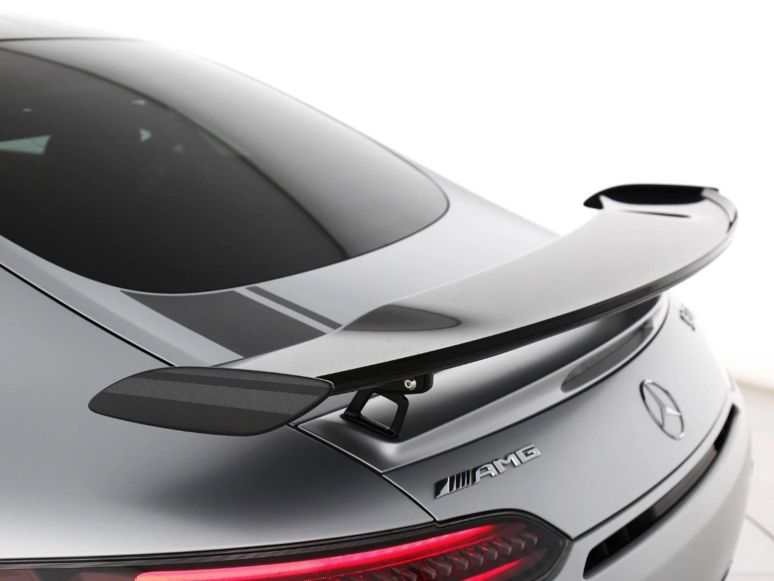 Mercedes-AMG GT R PRO, alettone posteriore in carbonio