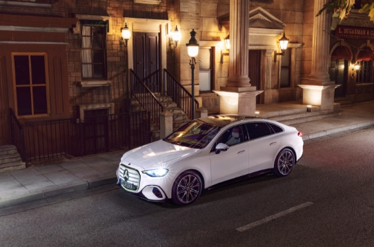 Mercedes Classe C elettrica design