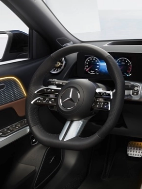 nuova gla restyling 2023 volante