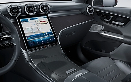 mercedes glc coupe interni abitacolo frontale