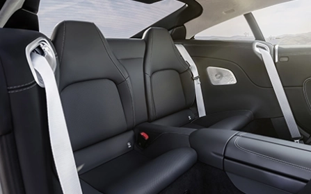 mercedes amg gt sedili posteriori