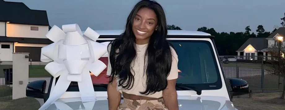 Simon Biles Mercedes