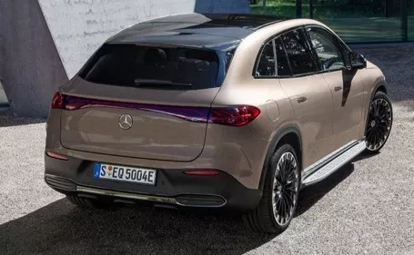 nuova eqe suv 2023 design posteriore