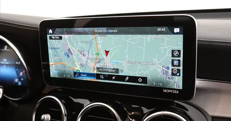 mercedes glc coupe offerta interni display