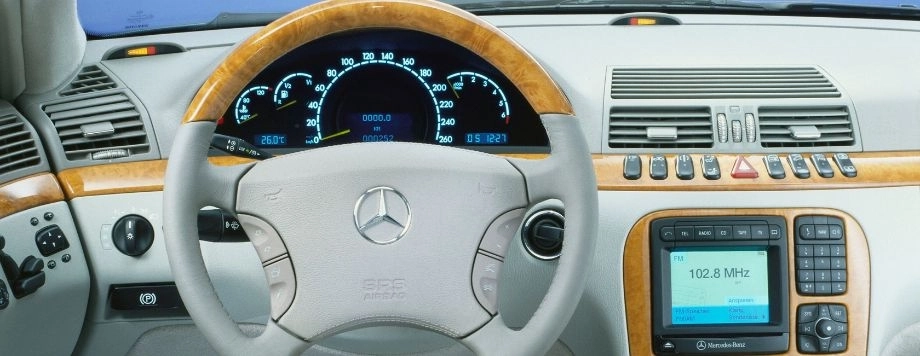 Mercedes Classe S volante multifunzione