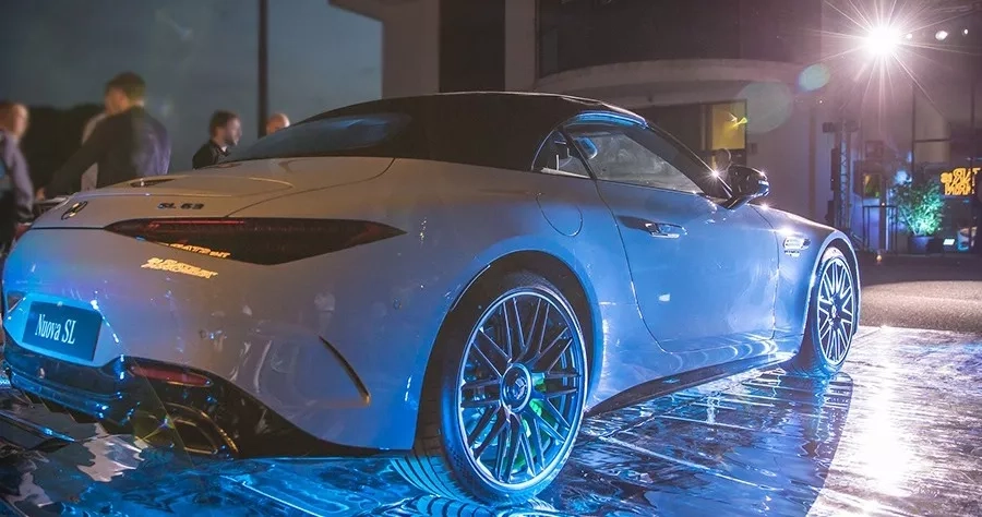 nuova mercedes sl amg 2022 posteriore