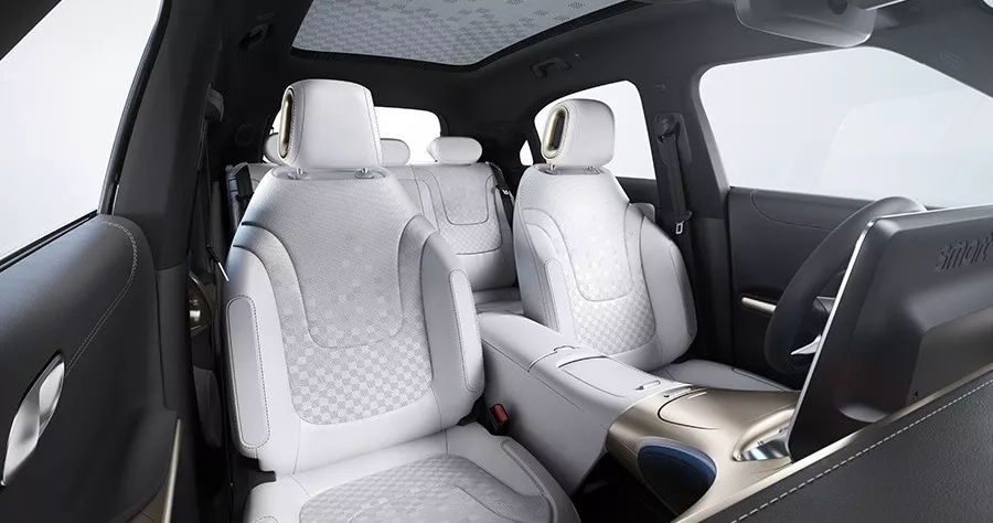 nuova smart suv elettrico interni sedili anteriori