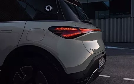 nuova smart suv elettrico dettaglio posteriore maniglia a scomparsa