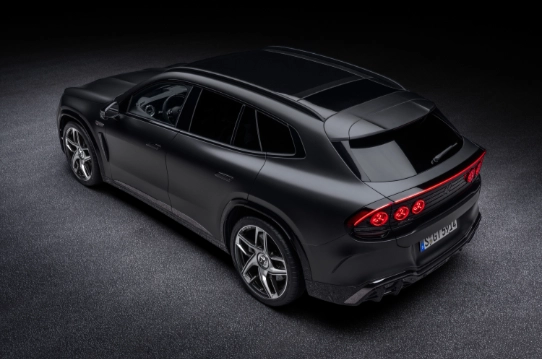 AMG GT SUV linee esterne