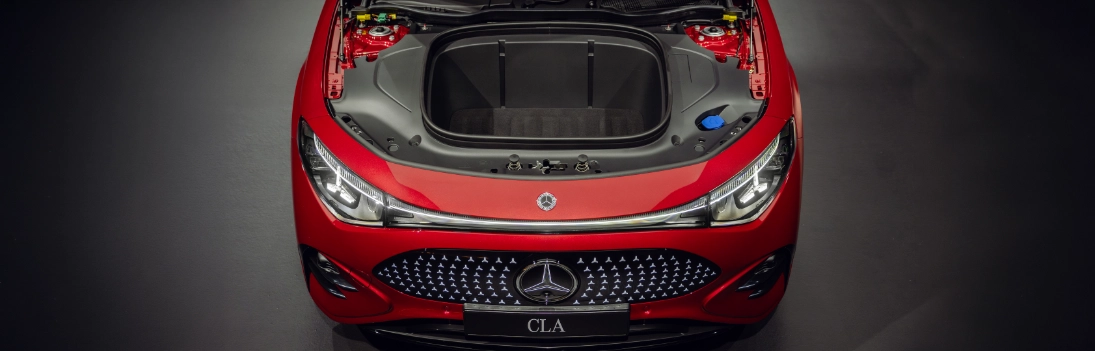 Interni nuova Mercedes CLA Coupé bagagliaio anteriore