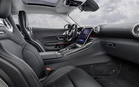 mercedes amg gt interni lato
