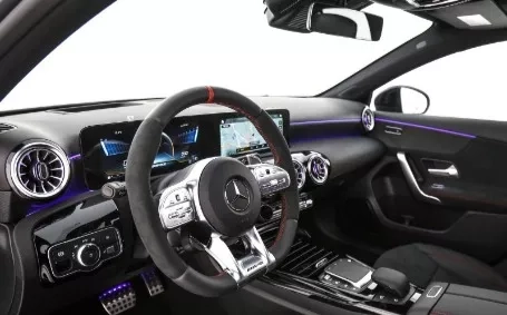 mercedes classe a amg 45 interni