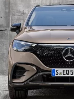 nuova eqe suv 2023 dettaglio fanali