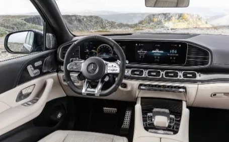 gle amg 63 interni
