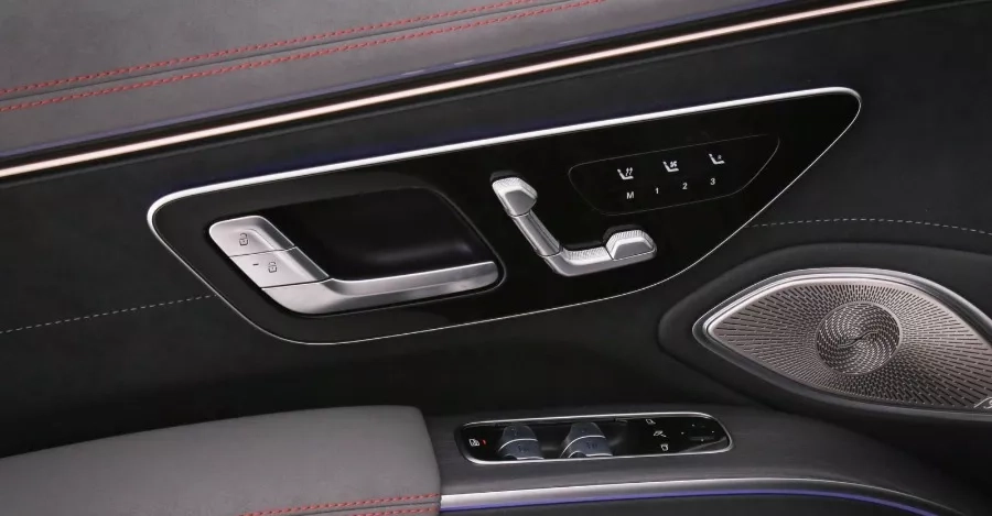 mercedes eqs offerta telecamera parcheggio