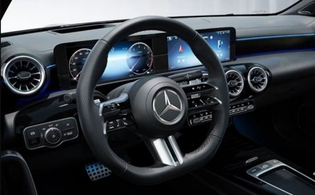 mercedes cla interni volante