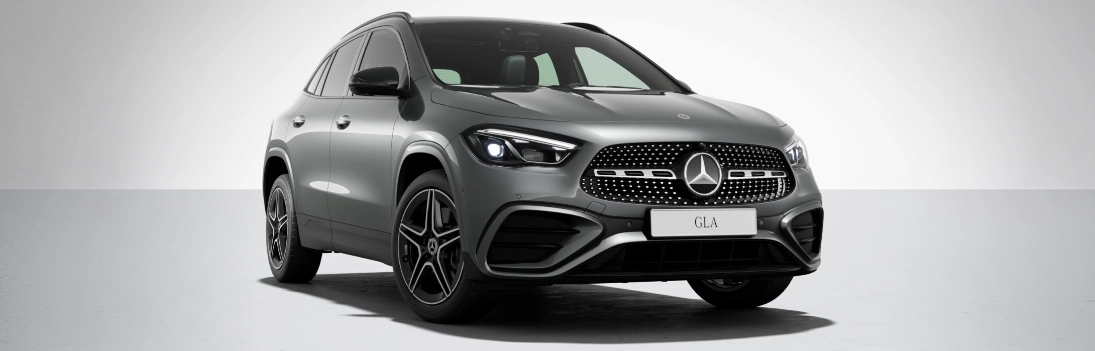 Mercedes GLA SUV compatto premium vista frontale