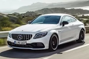 mercedes classe c 63 amg bianca