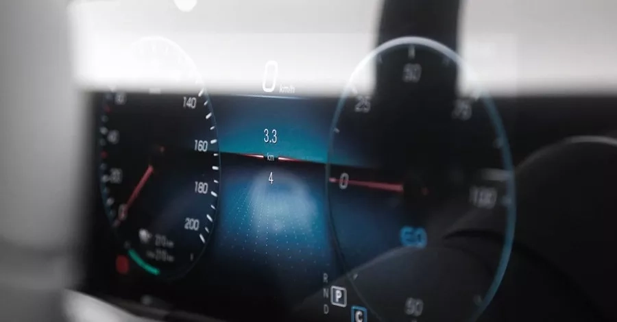 mercedes eqa offerta cruscotto