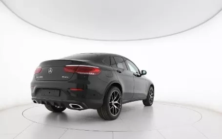 mercedes glc coupe noleggio posteriore