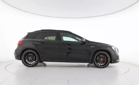 mercedes gla amg usata laterale