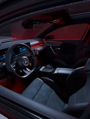 nuova mercedes classe a amg 35 interni abitacolo