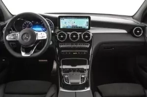 mercedes glc coupe noleggio interni