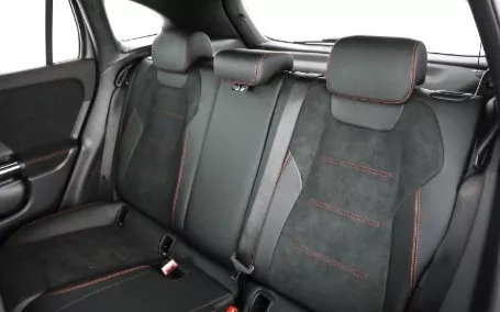 mercedes gla amg interni sedili posteriori