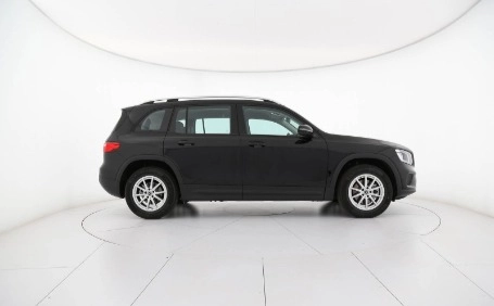 mercedes glb 180 laterale