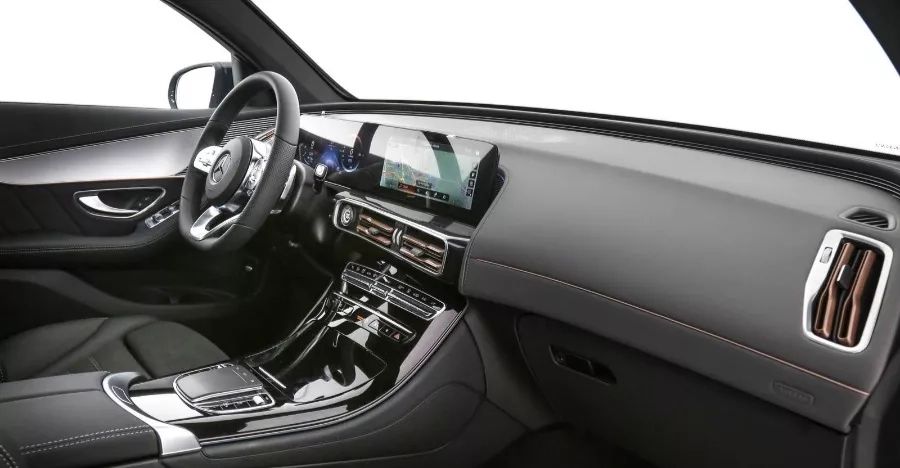 mercedes eqc in offerta vista abitacolo