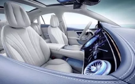 nuova mercedes eqe interno sedili