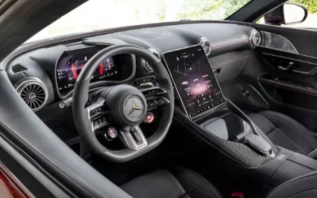 nuova mercedes sl amg interni volante