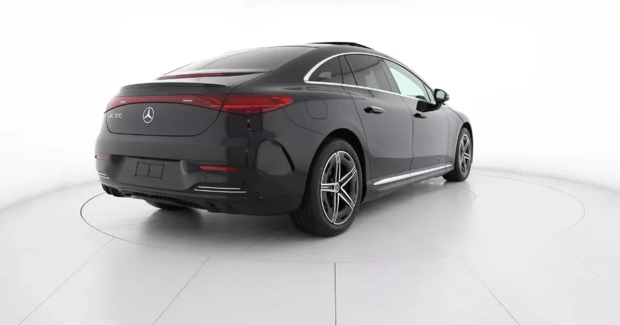 mercedes eqe in offerta vista posteriore