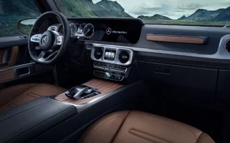 mercedes classe g interni tecnologia