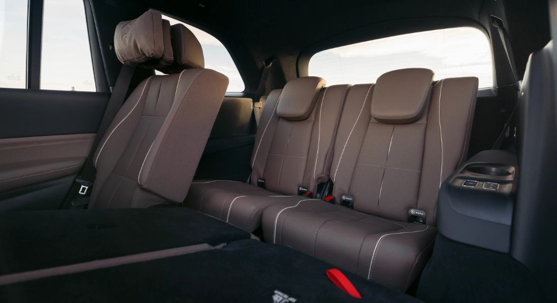 Seconda fila ribaltata della Mercedes GLS per l'accesso alla terza fila di sedili