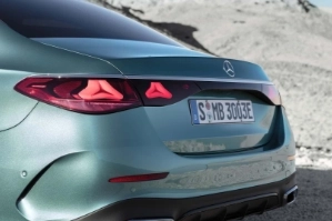 il posteriore di nuova Mercedes Classe E