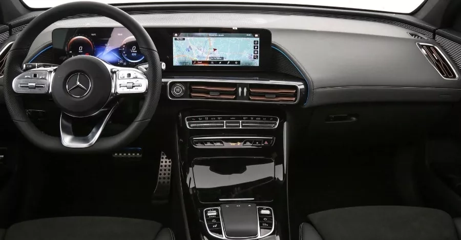 mercedes eqc in offerta vista plancia