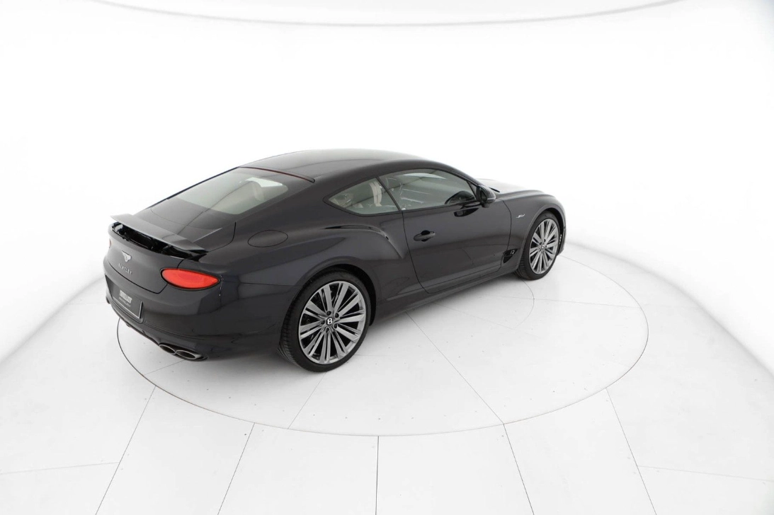 Bentley Continental GT Speed, vista posteriore tre quarti