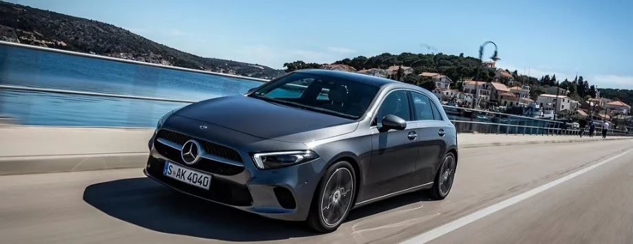 mercedes classe a neopatentati grigia