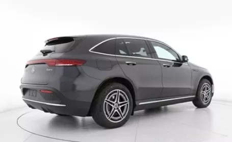 eqc mercedes vista posteriore