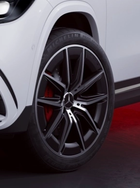 Mercedes GLA AMG Restyling 2023 cerchi