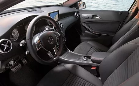 mercedes classe a neopatentati interni tecnologia