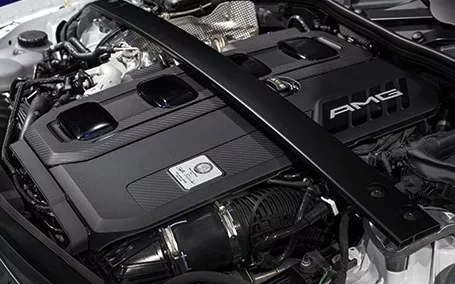 mercedes classe c amg station wagon dettaglio motore