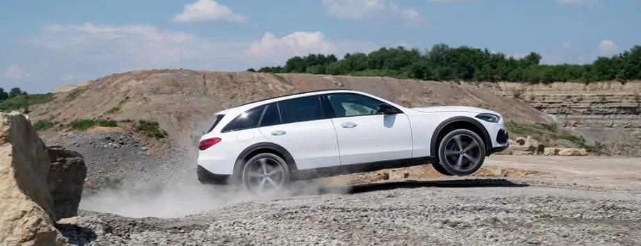 mercedes classe c all terrain bianca