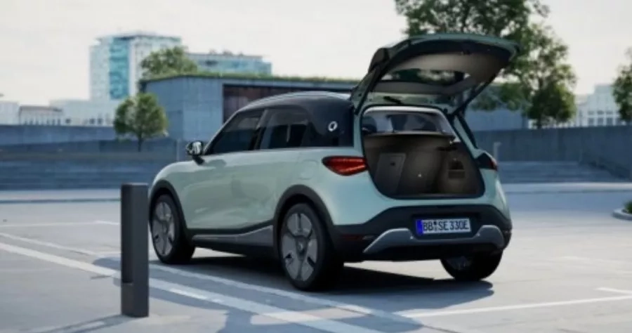 nuova smart #1 premium future green metallic vista posteriore bagagliaio