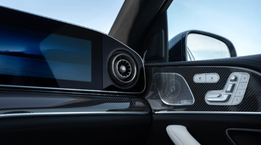 Diffusore Burmester e bocchetta di ventilazione angolare di Mercedes GLE Coupé